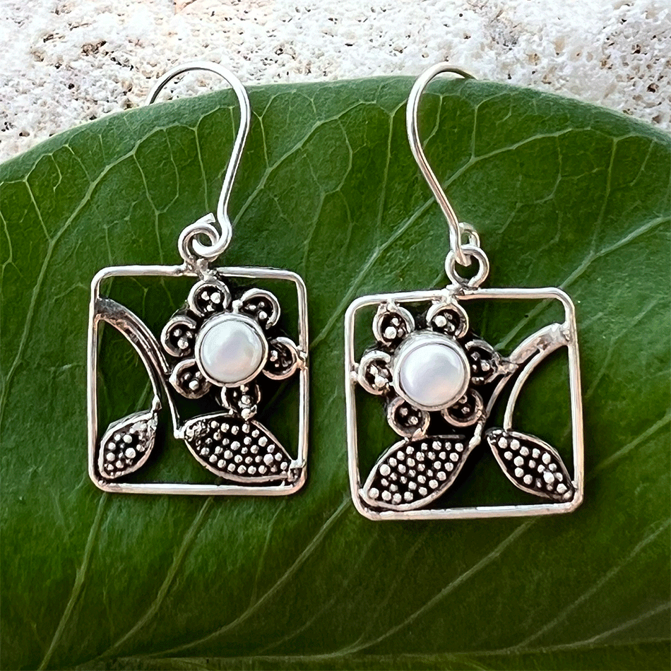 Fair trade sterling silver earrings flower pearl